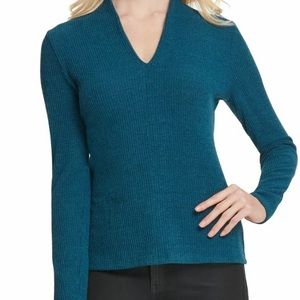 DKNY new sweater top